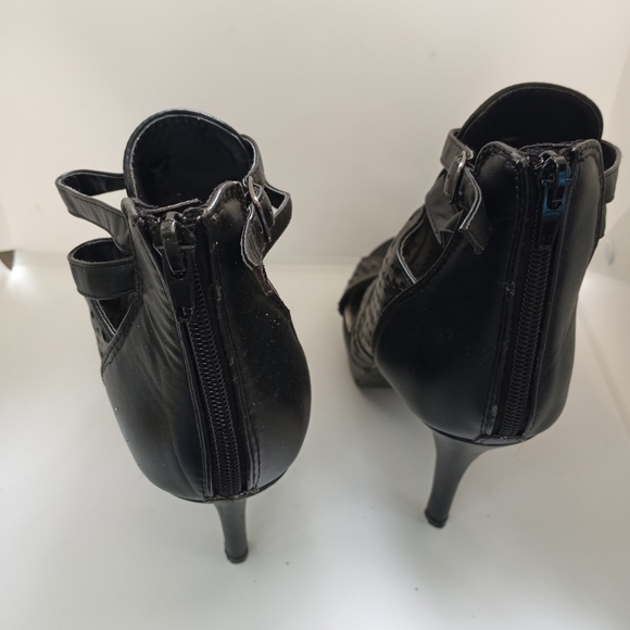 John Romaine double strap buckle perforated open toe heels - Picture 7 of 15